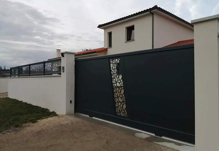 Installation de portails en aluminium Saint-Marcellin-en-Forez